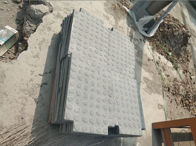 復合電纜溝專用蓋板需求量增大的根本緣由