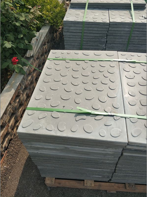 復(fù)合電纜溝臨時(shí)蓋板有哪些產(chǎn)品特點(diǎn)呢？