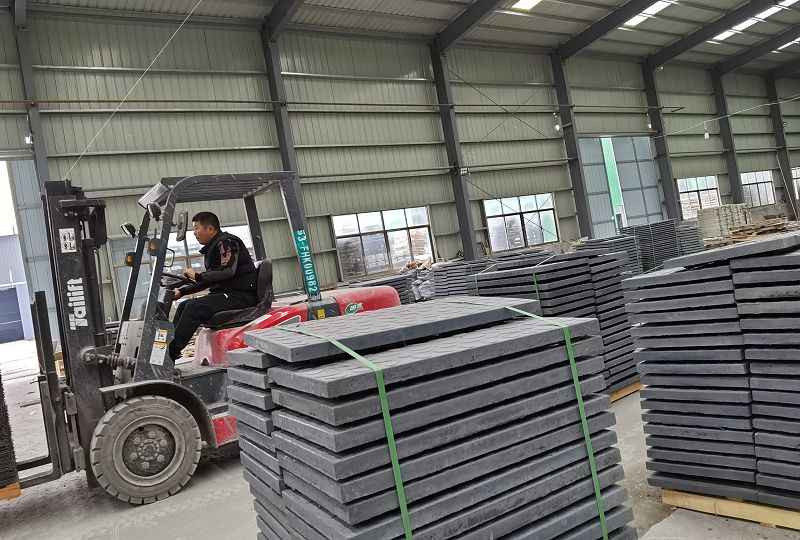 高強(qiáng)度復(fù)合材料井蓋在技術(shù)特點(diǎn)